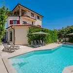 In With Swimming Pool