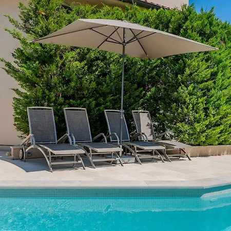 Appartement Stunning In With Wifi Pula