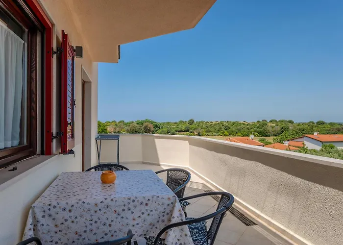 Appartement Beautiful In Pula