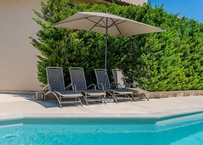 Appartement Beautiful In Pula